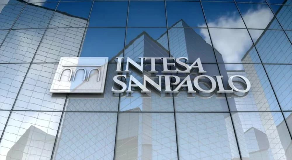 Intesa Sanpaolo punta su Mps: lanciata un’Opas da oltre 30 miliardi