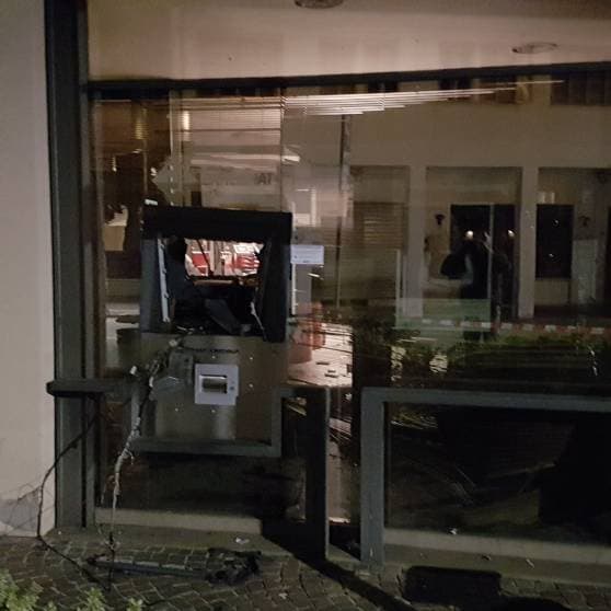 Fanno espoldere bancomat a Scanzano Jonico, malviventi fuggono con 55mila euro