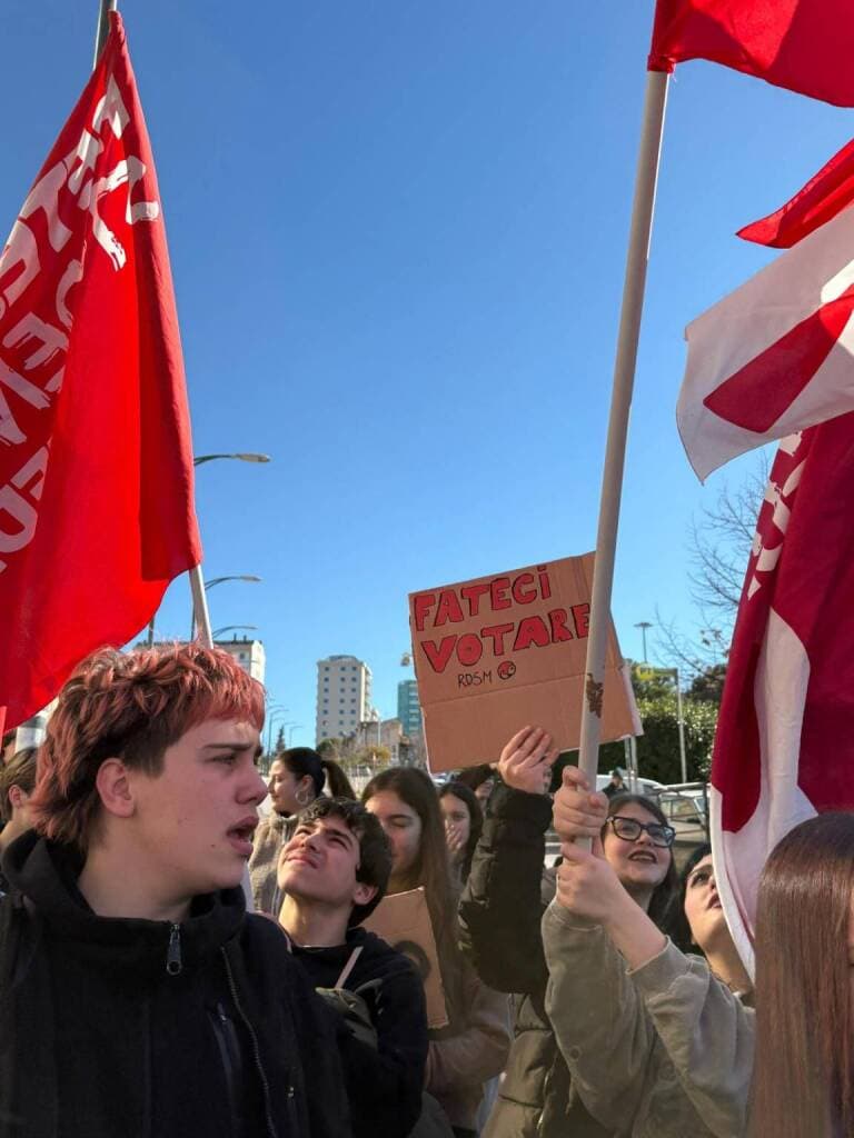 Mini vitalizi, anche gli studenti lucani chiedono di votare per l’abrogazione