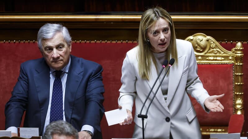 Legge elettorale, tensioni dopo il voto sulle preferenze. Le opposizioni attaccano: «Meloni è sfiduciata». Tajani e Ciriani: «Il governo continua»