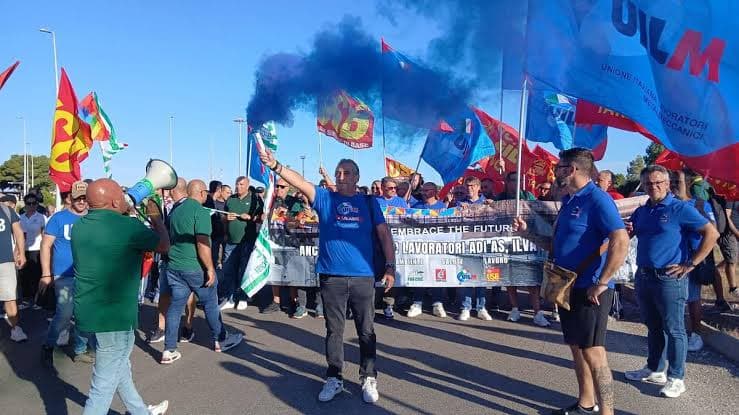 Ex Ilva, sciopero e blocchi stradali: 24 ore di protesta dall'indotto