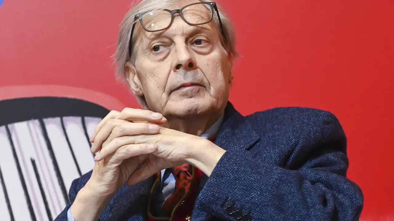Vittorio Sgarbi rimane in terapia intensiva, la figlia Evelina: «L’ho trovato in una condizione di sofferenza estrema»