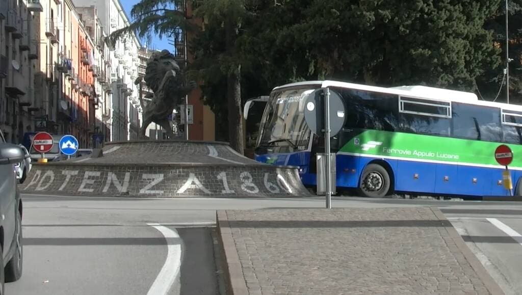 Potenza, centrodestra: Regione smentisce il Comune sul Tpl