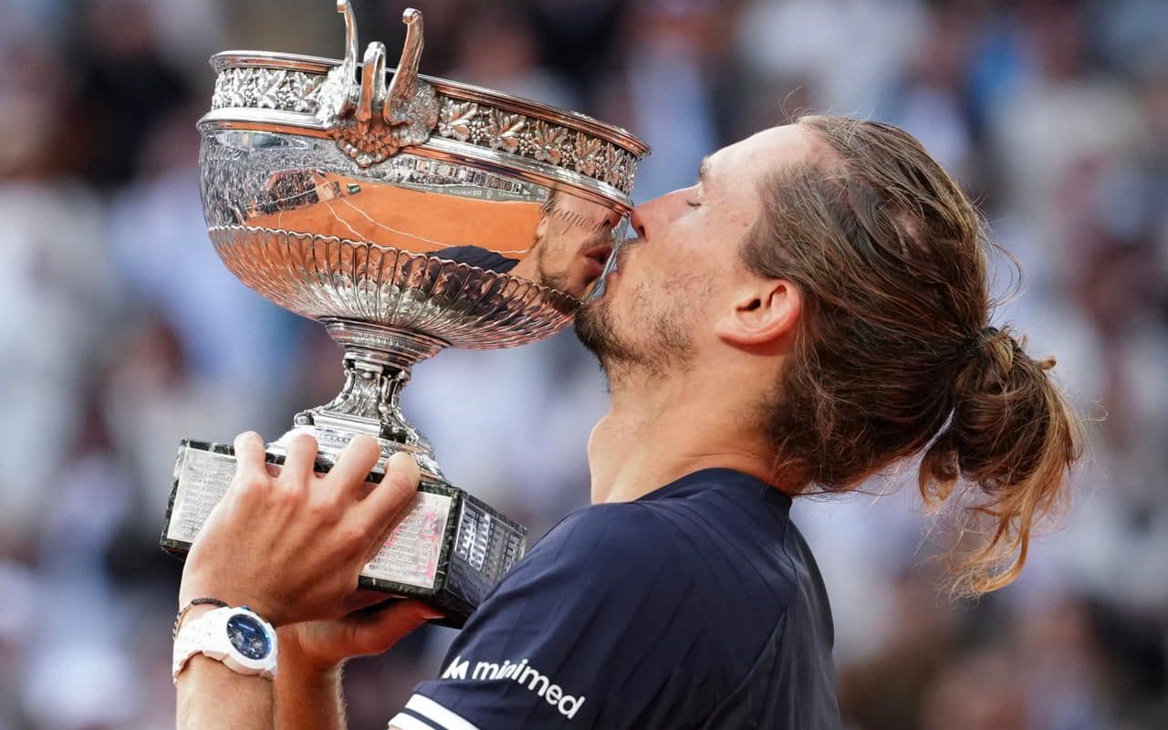 Roland Garros, sfuma il sogno di Cobolli: Zverev conquista il suo primo titolo Slam